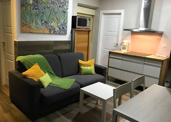 Bonito Apartamento Junto A Paseo De La Bomba