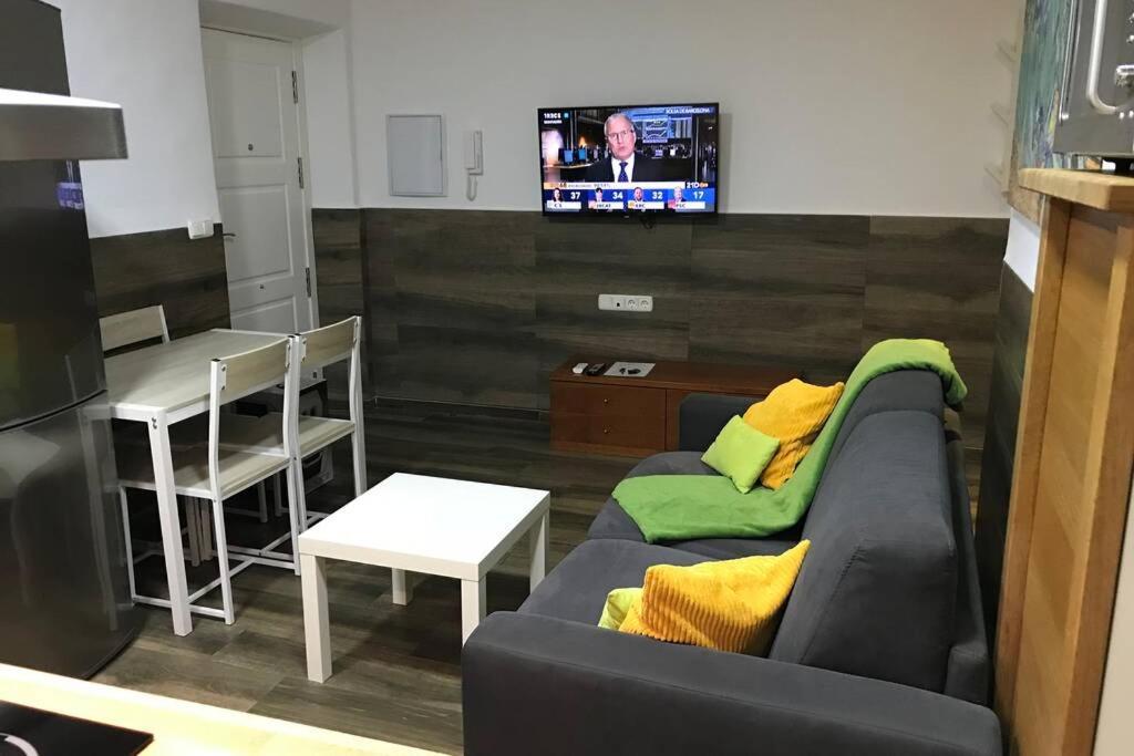 Bonito Apartamento Junto A Paseo De La Bomba