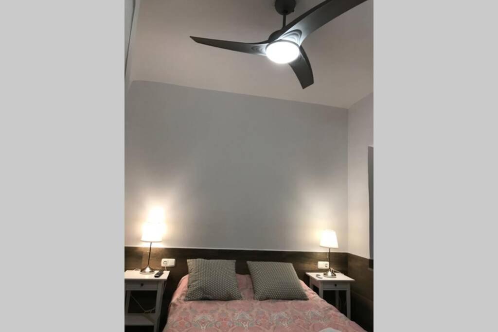 Bonito Apartamento Junto A Paseo De La Bomba * Granada