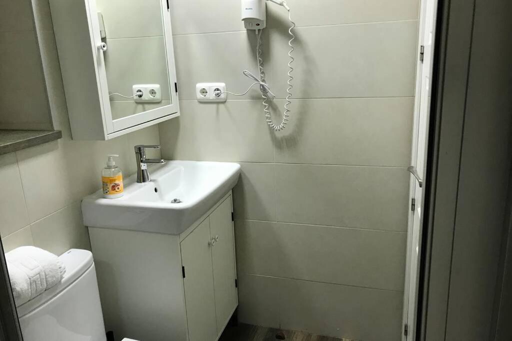 Bonito Apartamento Junto A Paseo De La Bomba * Granada